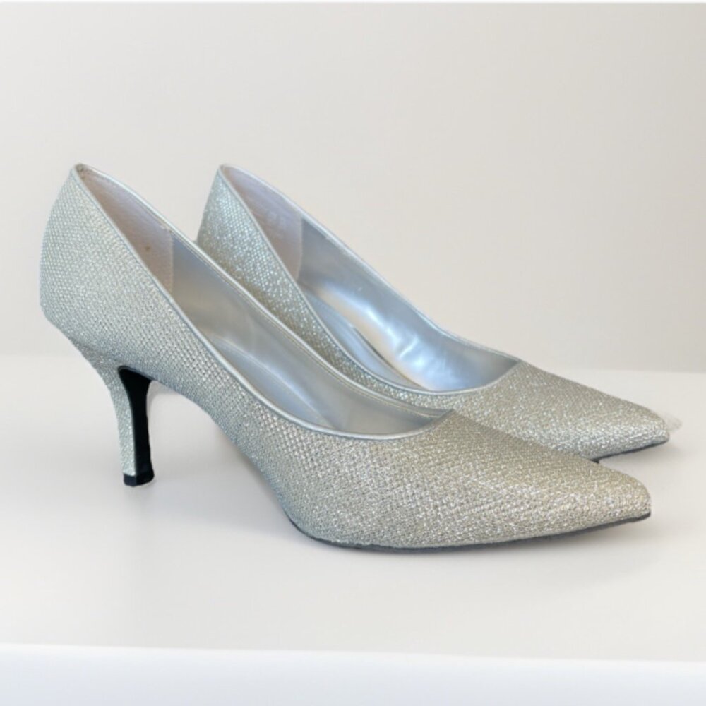 NEW WOMEN'S SIZE 8 .5 SILVER SPARKLE FIONI NIGHT HIGH HEEL SHOES